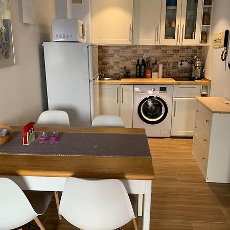 Cosy Apartment In L Escala, 7 Mins Walk To The Closest Beach, Riells L' Escala Kültér fotó