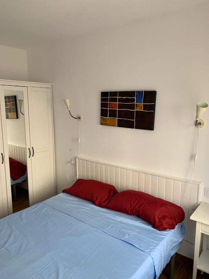 Cosy Apartment In L Escala, 7 Mins Walk To The Closest Beach, Riells L' Escala Kültér fotó
