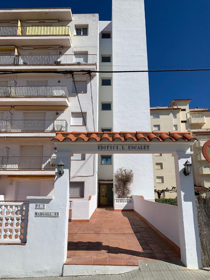 Cosy Apartment In L Escala, 7 Mins Walk To The Closest Beach, Riells L' Escala Kültér fotó