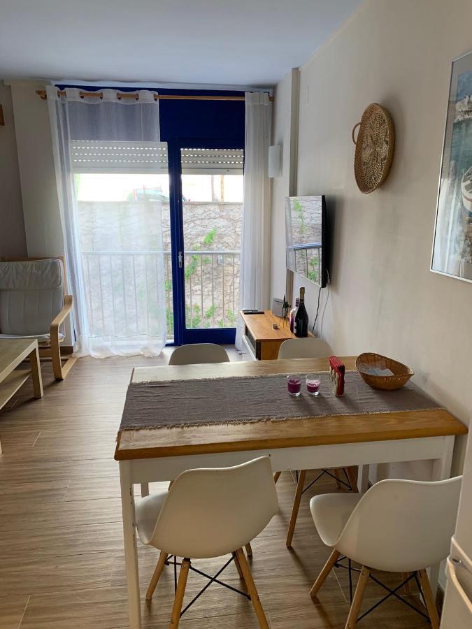 Cosy Apartment In L Escala, 7 Mins Walk To The Closest Beach, Riells L' Escala Kültér fotó