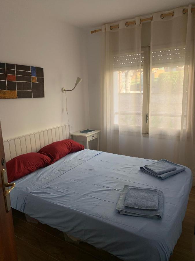 Cosy Apartment In L Escala, 7 Mins Walk To The Closest Beach, Riells L' Escala Kültér fotó